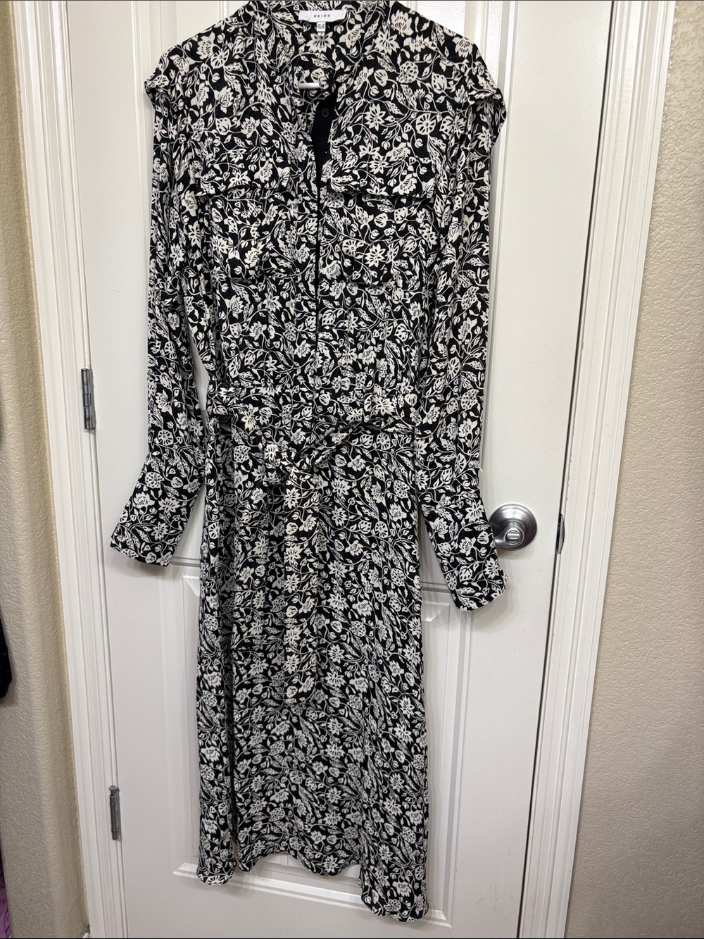 Reiss Black‎ and Off-White Floral Long Sleeve Shirt Dress